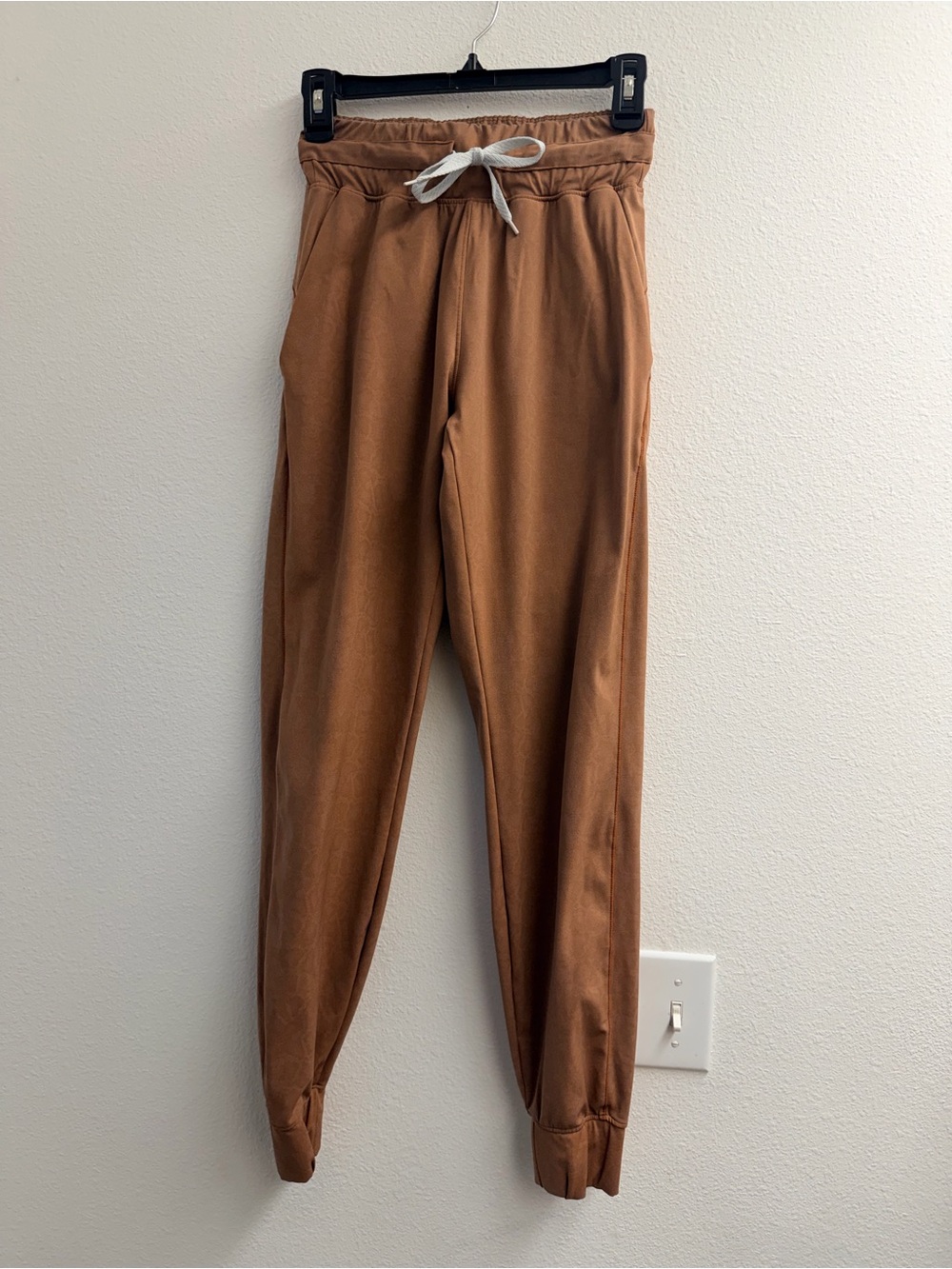 Salty Honey women’s Brown Jogger Pants with Drawstring Waist size medium